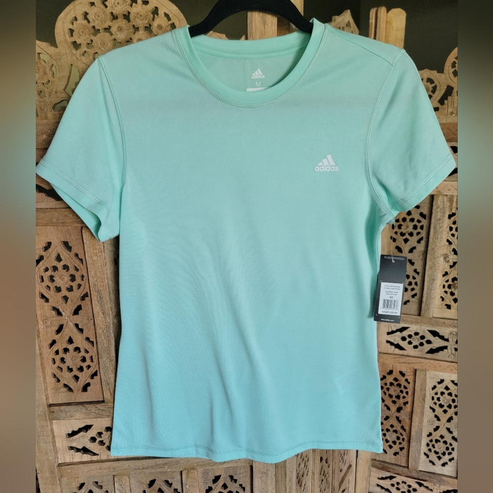✨NWT✨ Adidas Golf Active T-Shirt Women’s Medium,  Mint color